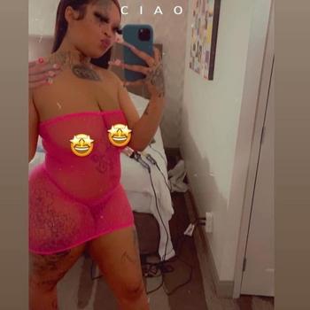 Suukk, 26  female escort, Clarksville