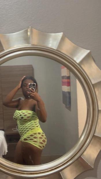 Thunder , 22  female escort, Clarksville