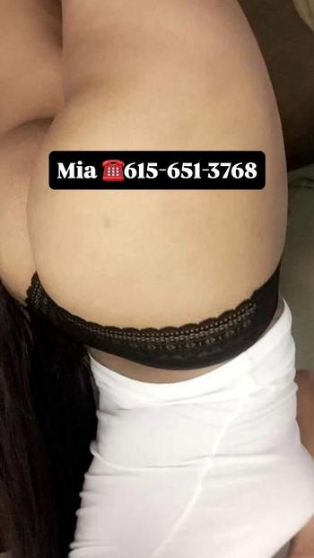 Mia , 25  female escort, Clarksville