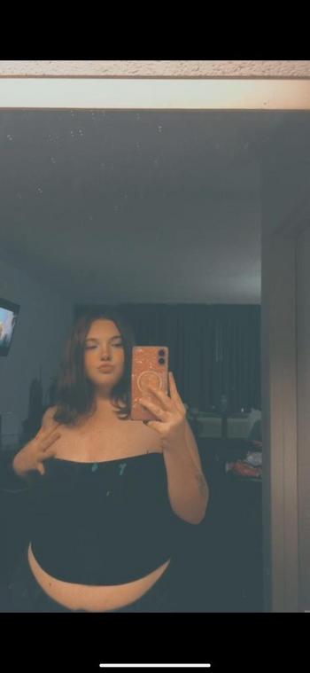 Carly, 24  female escort, Clarksville