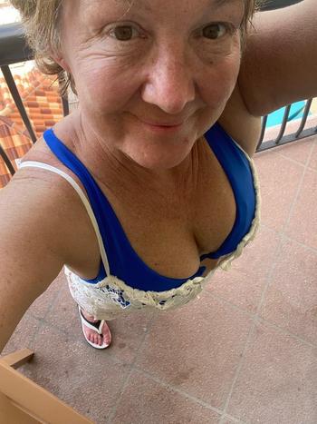 FunSized , 53  female escort, Clarksville